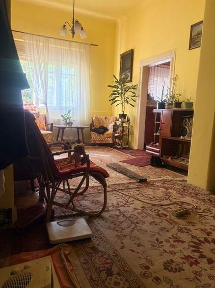 Casă cu 4 camere în Ultracentral