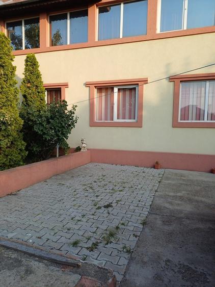 Casă cu 4 camere în Poșta