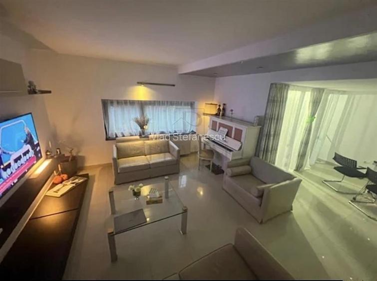 TORONTALULUI - Triplex - Garaj - 4 Camere - 384 mp Teren TORONTALULUI - Triplex - Garaj - 4 Camere - 384 mp Teren