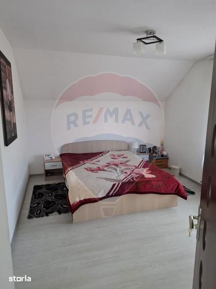 Casa / Vila cu 5 camere de vanzare - 6