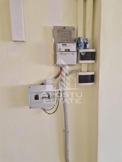 Casa familiala cu spatiu comercial si garaj P+1E+M 720 Mp - 56