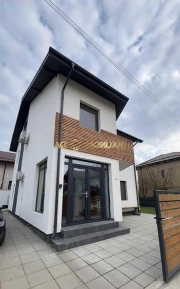 Casă individuală cu 5 camere cu Teren 300 Mp în Berceni