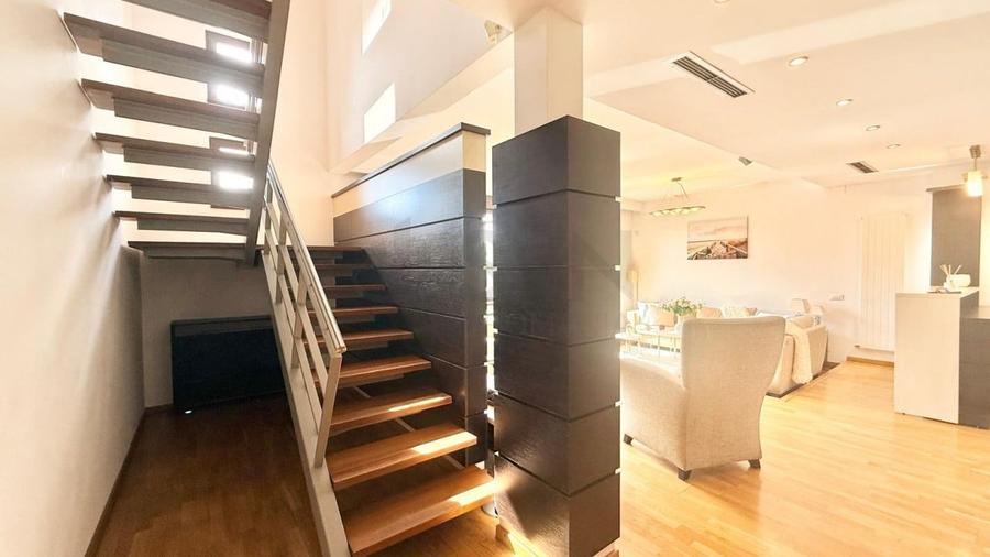 Apartament cu 4 camere decomandat în Herăstrău