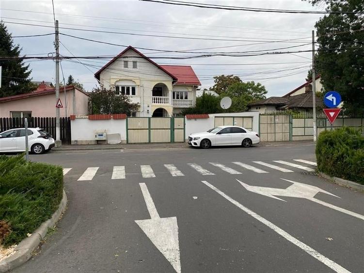 Vila de inchiriat in zona Bucurestii Noi - langa Parc Bazilescu - 8