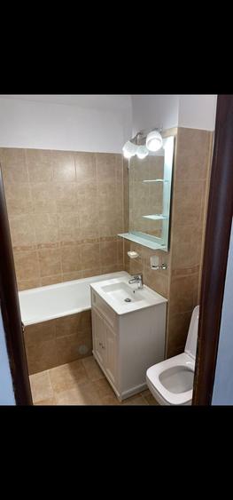 Apartament 2 camere, conf 1 decomandat, et. 3/4 - 3