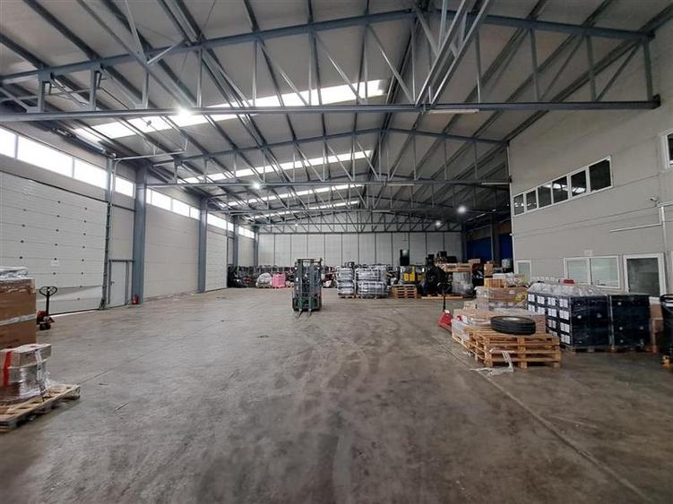 Hala de 700 mp + spatii birouri, situata in Luna de Sus! - 2