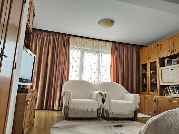 Vanzare casa aprox.3min Targovi?te - 7