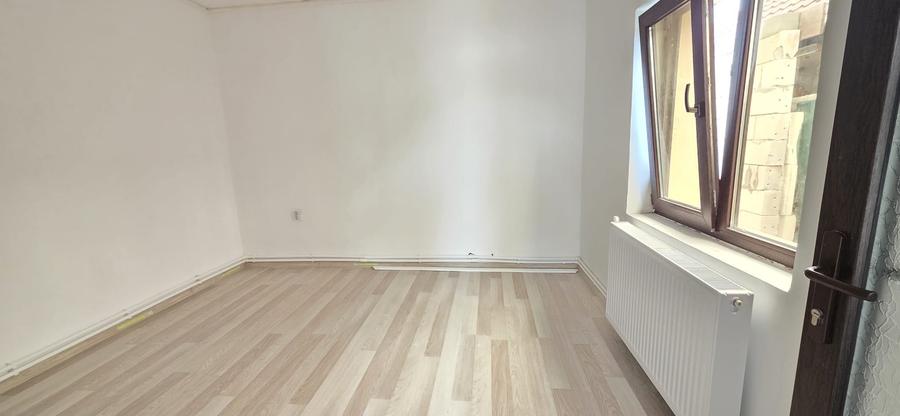 OCAZIE ! ZONA MEDEEA CASA 5 CAMERE SC=120 MP. CU TEREN 220 MP. PRET 135.000 EURO - 14