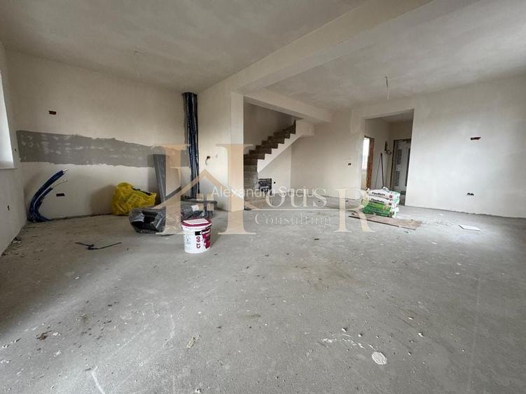 Teren generos.5 camere.130 mp utili!