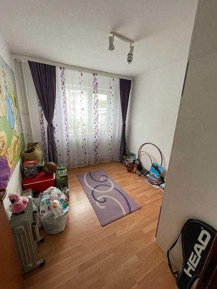 Apartament 3 camere Trivale , Decomandat, Etaj 1/4 - 3