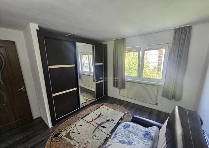 Resita, 2 Cam. Dec., Mobilat Utilat, Micro 4 - 8