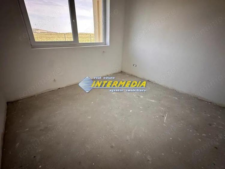 Casa Noua pe un nivel cu 4 camere cu terasa si toate utilitatile - 14