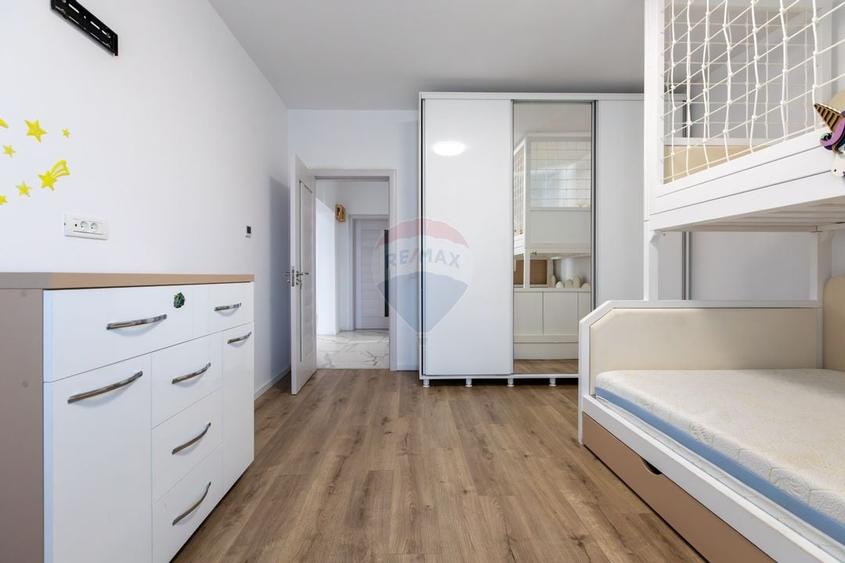 Casă de vânzare - 110 mp,  Serbanesti - 3