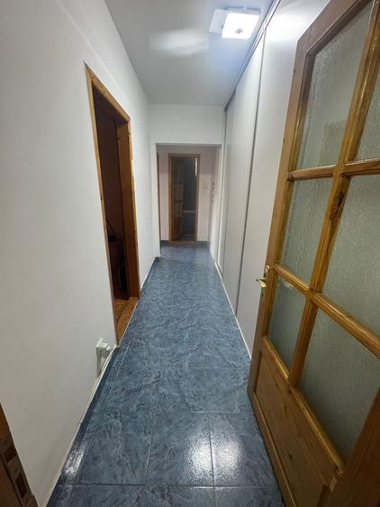 Apartament 4 camere Orsova Zona Centrala etaj 3 - 2