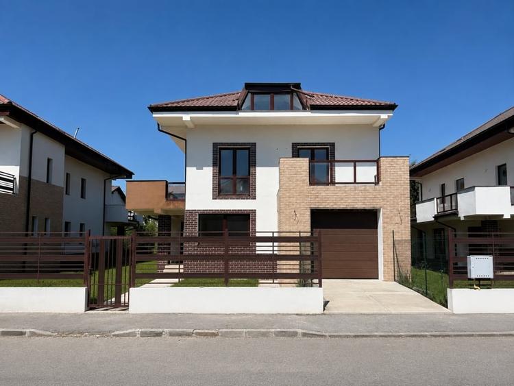 Casă individuală cu 5 camere cu Canalizare în Crevedia