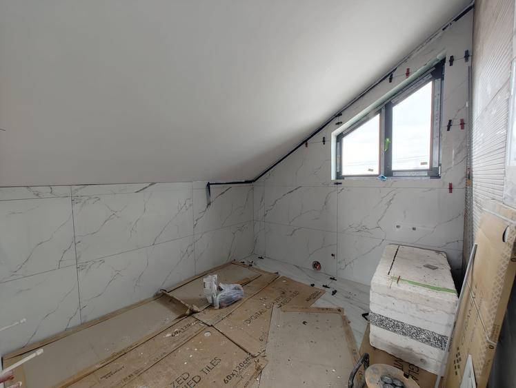 Casă P+E modernă  -  3 dormitoare  -  2 băi  -  347 mp teren - 4