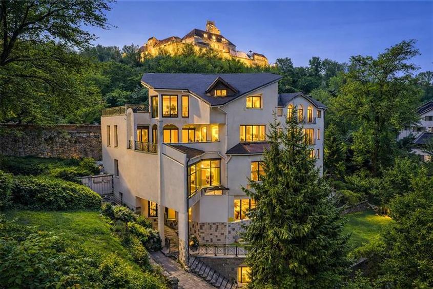 Castelariu:spectacol panoramic,locatie prestigioasa,exclusivist confort,Central, - 1