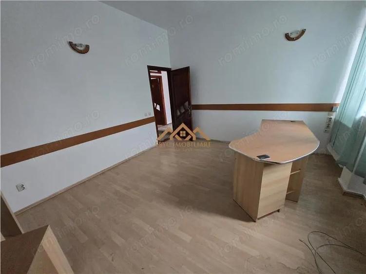 De Vanzare | Cladire + Teren | Scheia - 7