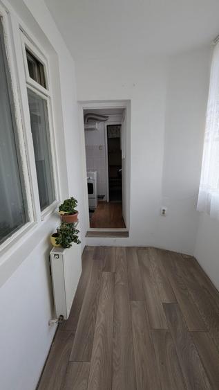 Vand apartament 2 camere Florilor 1 - 7