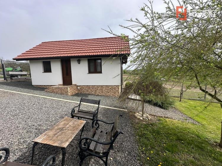 Casa de vacanta cu teren de 2344 mp - zona Nadas - 1