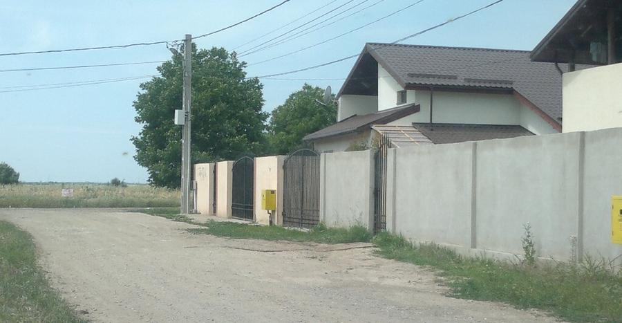 Berceni la stadionul din comuna - teren 412 mp zona vile - 5