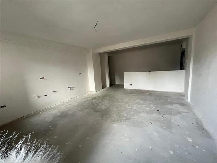 Apartament cu 3 camere, ultracentral, NOU, parter - 14