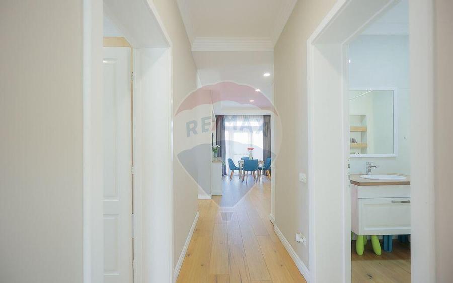 De vanzare casa cu 5 camere, in zona de dealuri, str. ... - 2