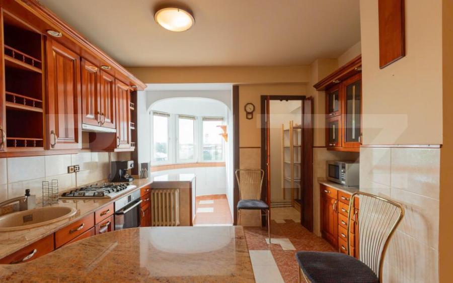 Apartament 3 camere, decomandat, 83 mp, etaj intermediar, zo - 11