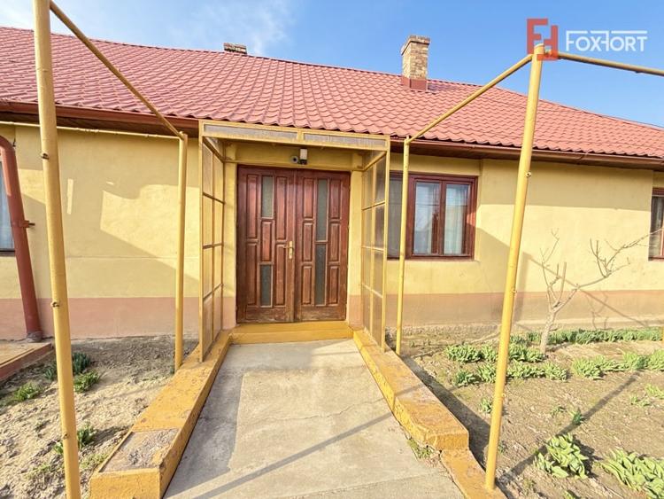 Casa individuala cu 6 camere de vanzare in localitatea Sacalaz, zona Centrala - 2