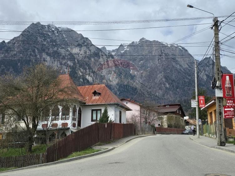 Vila unica in inima Bustenilor, vedere directa spre Caraiman - 1