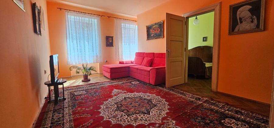 Apartament 3 camere cu  2 unități locative, str Postavarului, vedere Tampa - 1