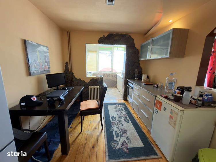 Apartament cu 4 camere de inchiriat in zona Rogerius - 2