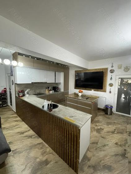 De vanzare Casa spa?ioasa ?i eleganta in zona Nadlac, jud. Arad - 8