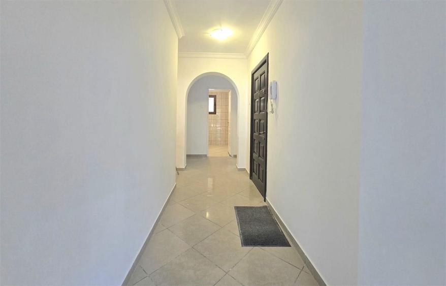 Spatiu comercial de inchiriat, etaj 1 zona Cug - 6