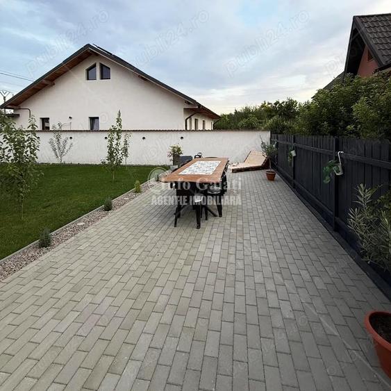 | Vila Parter+Mansarda | SENDRENI, SERBESTII VECHI | teren: 500 mp | - 1