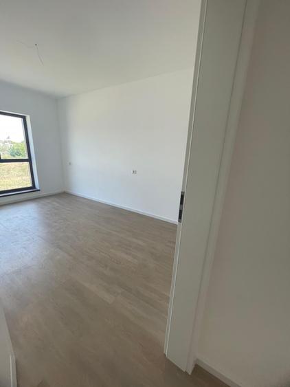 Compelx de case tip duplex in zona Parfumului. An 2023. Comision 0 - 19