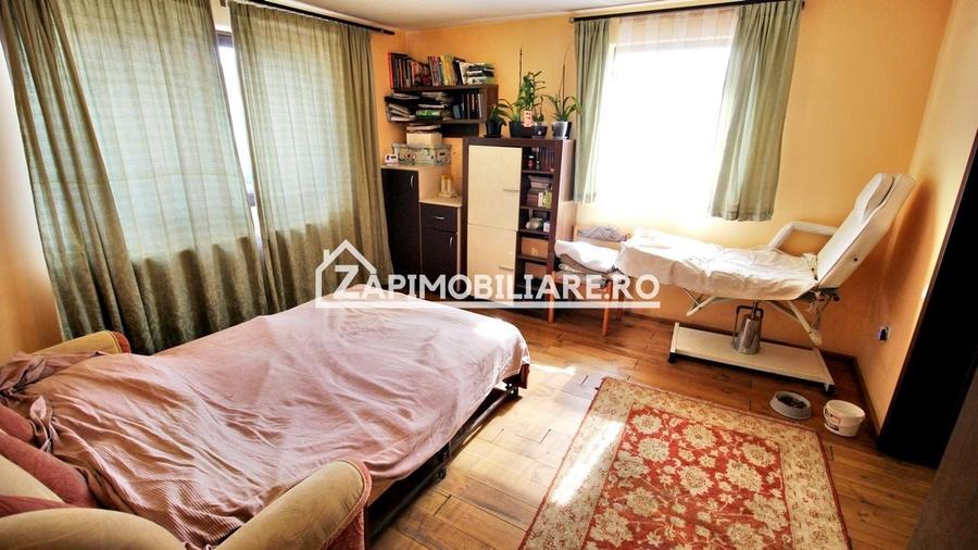 Casa 5 camere,250 mp,622 mp teren, cartier 7 Noiembrie,zona Sudului, - 3