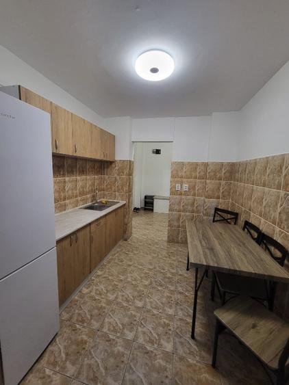 Apartament Galata- strada Petru Șchipu  cu CENTRALA  3 camere decomandat - 2