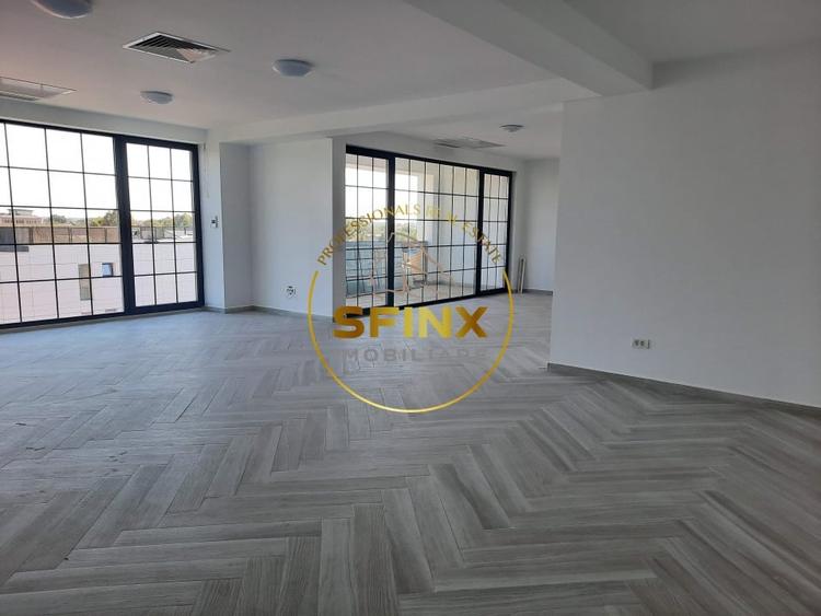 Apartament cu 3 camere semidecomandat în Iancu Nicolae