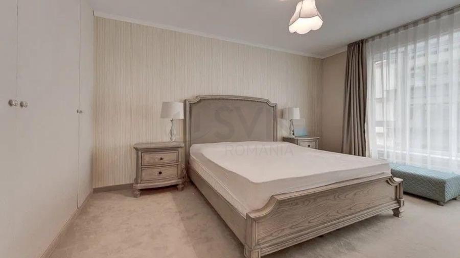 Apartament cu 3 camere decomandat, mobilat în Barbu Văcărescu