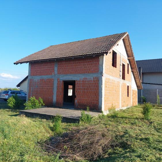 Casă cu 4 camere în Sânmihaiu German