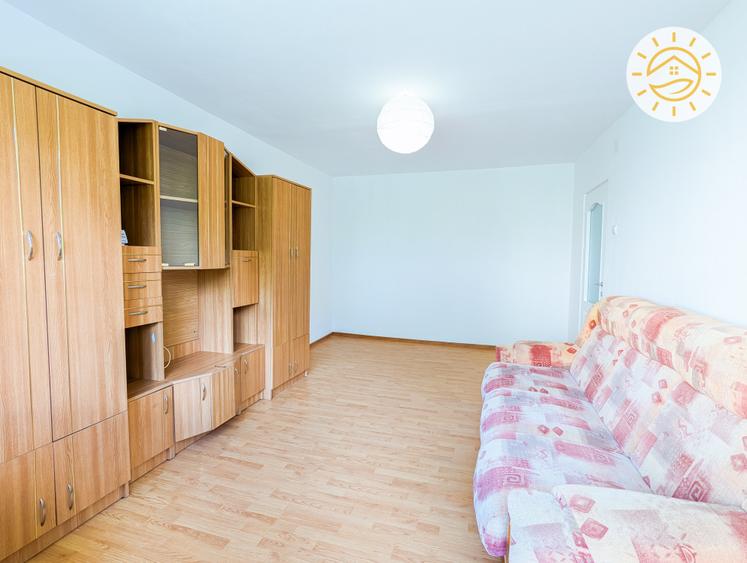 Apartament cu 4 camere decomandat în Răcădău