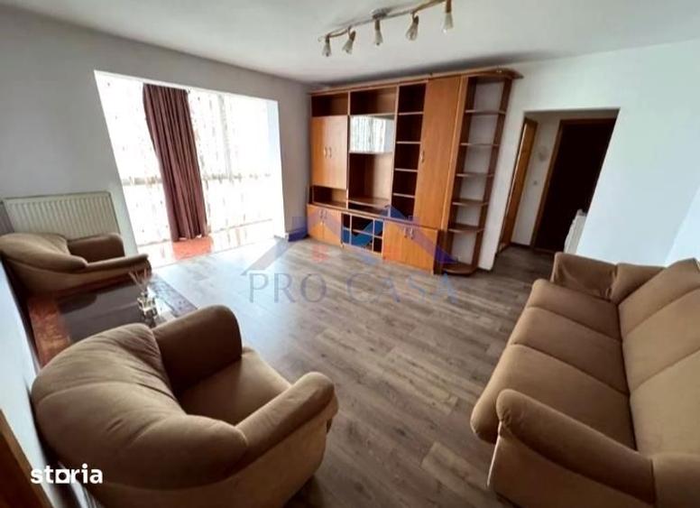 Apartament cu 3 camere, mobilat în Cetate — fotografia 2