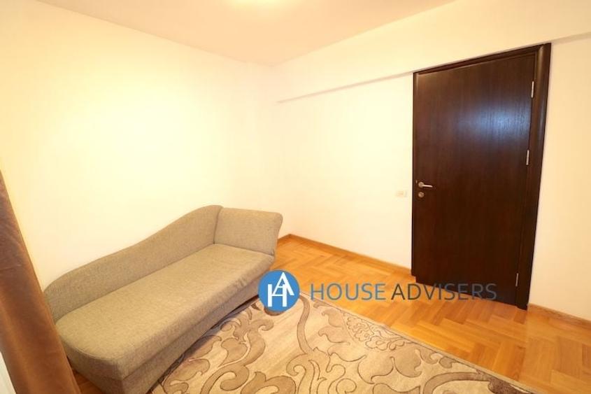 Apartament cu 3 camere, mobilat în Universitate
