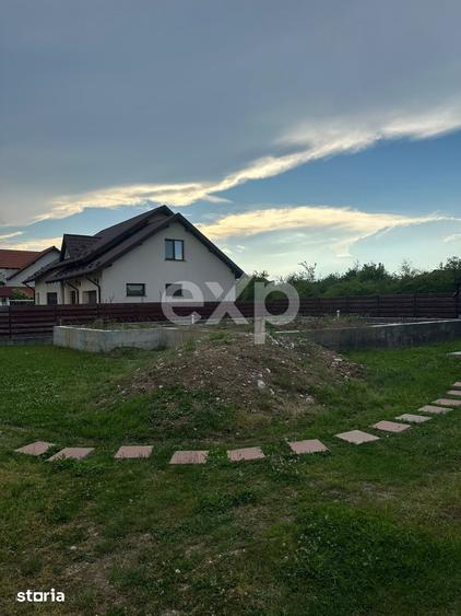 Casă cu 2 camere cu Teren 445 Mp în Trivale