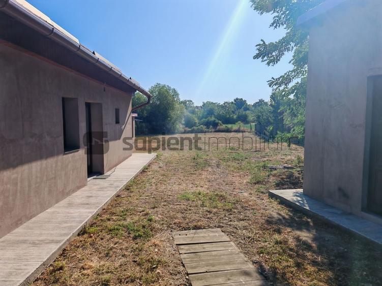 Casă individuală cu 3 camere cu Canalizare în Cauaceu