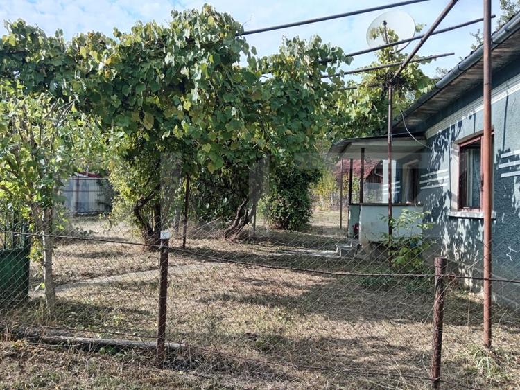 Casă individuală cu 3 camere cu Teren 539 Mp în Hondol
