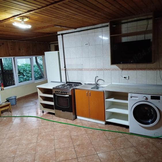 Apartament cu 2 camere nedecomandat în Central