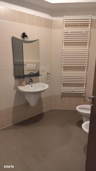 Apartament cu 3 camere în Ghiroda