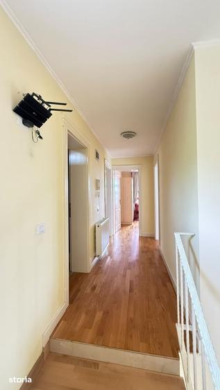 Casă cu 4 camere cu Teren 600 Mp în Central